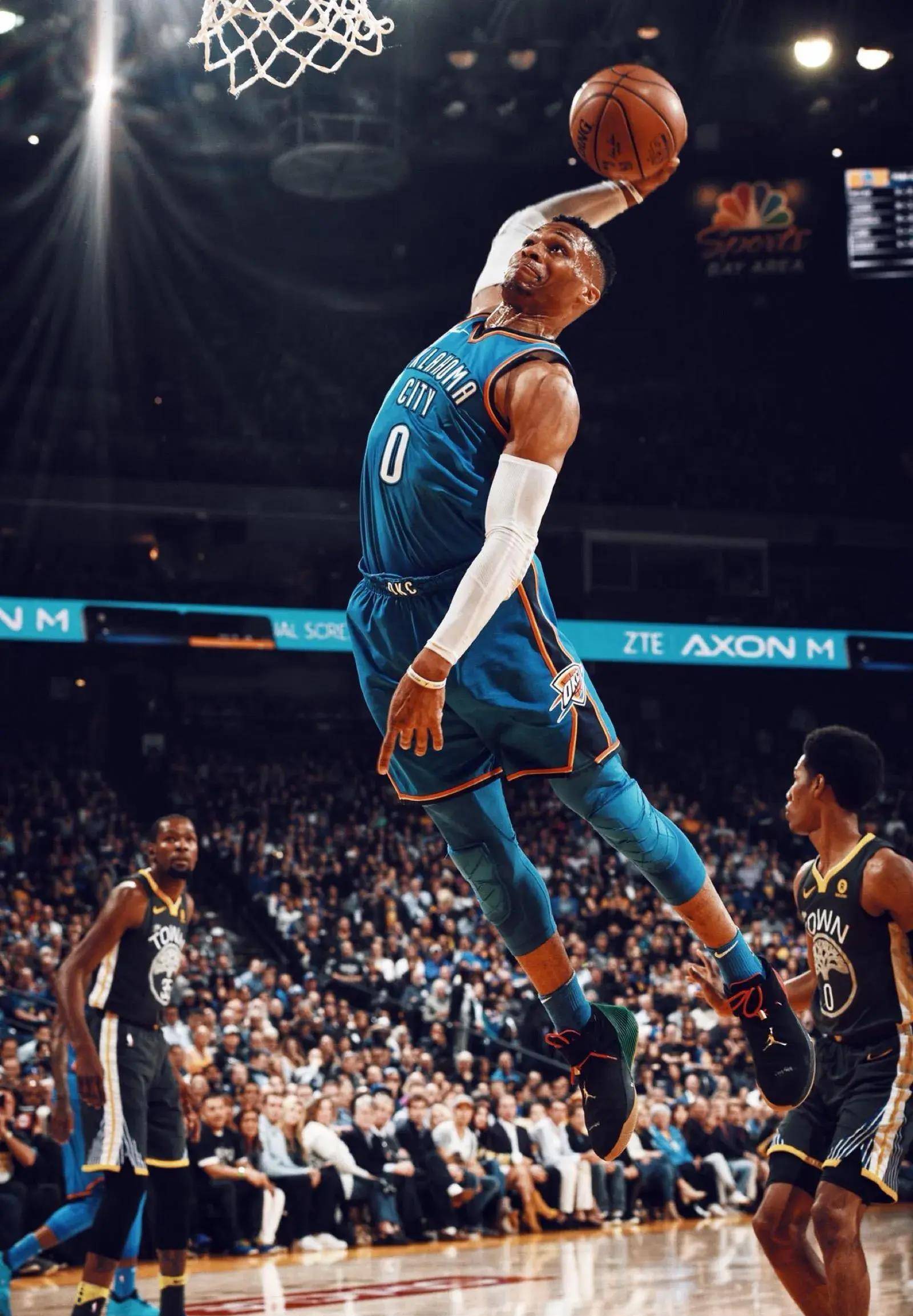 球运到弱侧 球运到弱侧